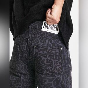 RAGGED PRIEST Trademark Straight Leg Jeans